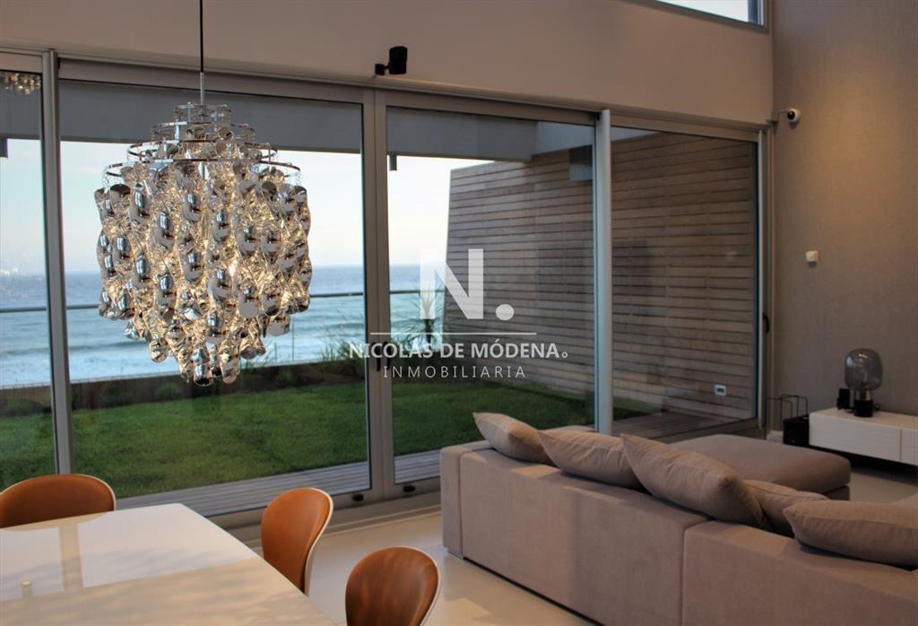 Exclusivo Penthouse en torre de Categoria