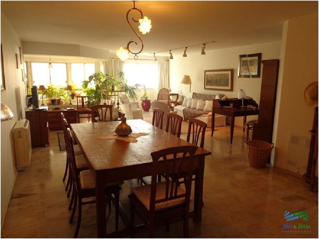 Apartamento en Roosevelt, 3 dormitorios *