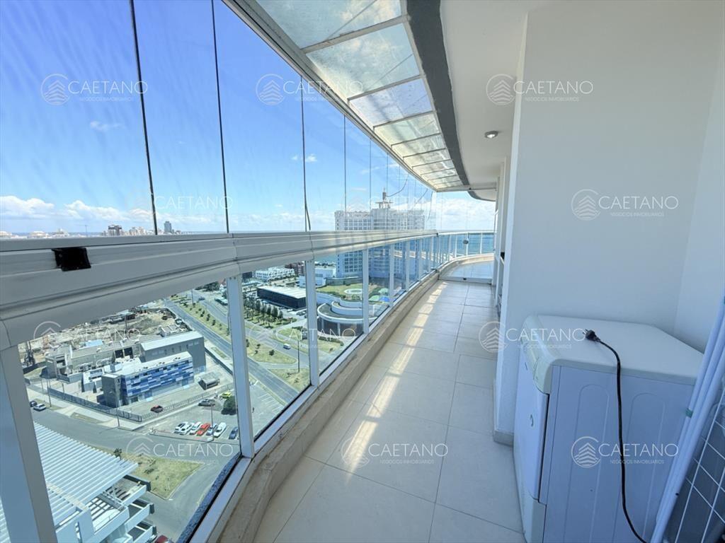Apartamento en venta 3 dormitorios - Playa Mansa,