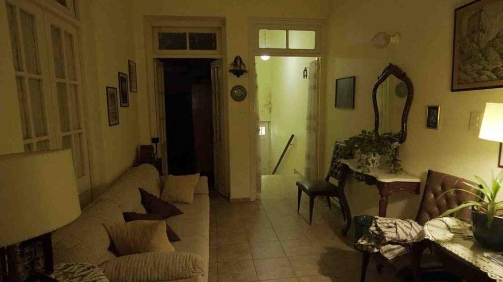 MUY BUENA CASA EN PLENO CENTRO DE SALTO