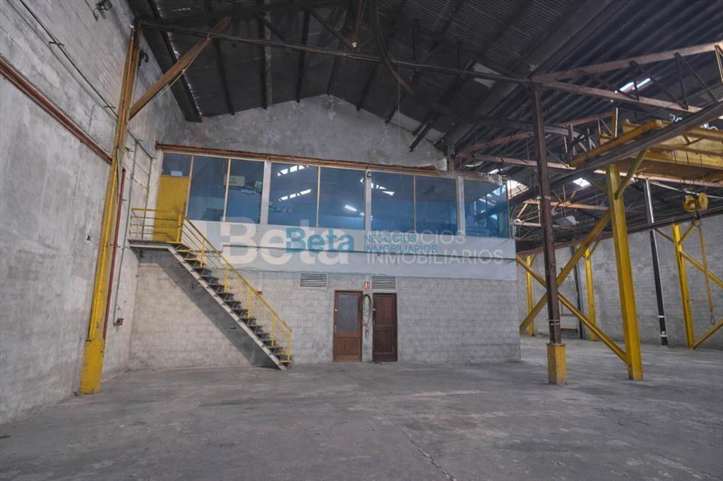 Venta Galpon- Local Comercial,  zona Aguada