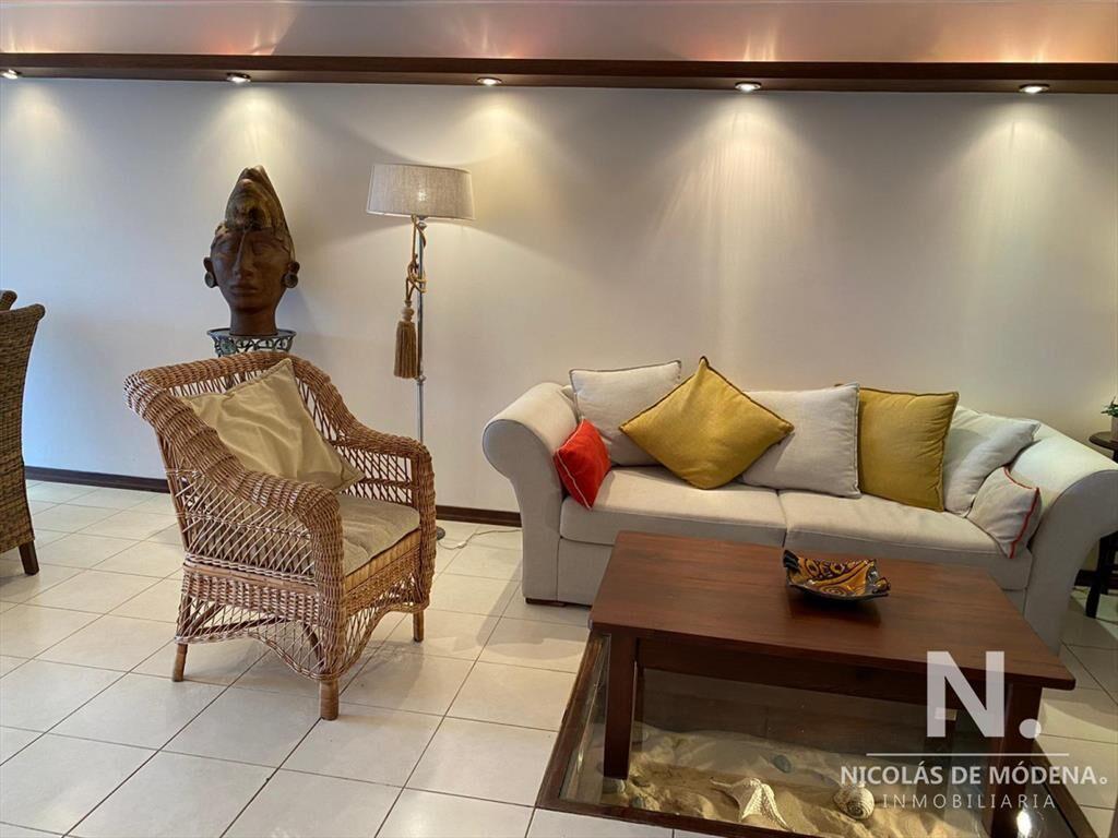 apartamento en primera linea de playa mansa cuenta  con par