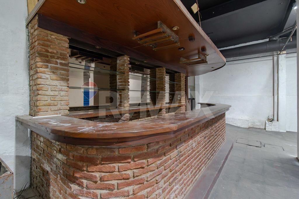 Venta local comercial de 340M2 en Pocitos