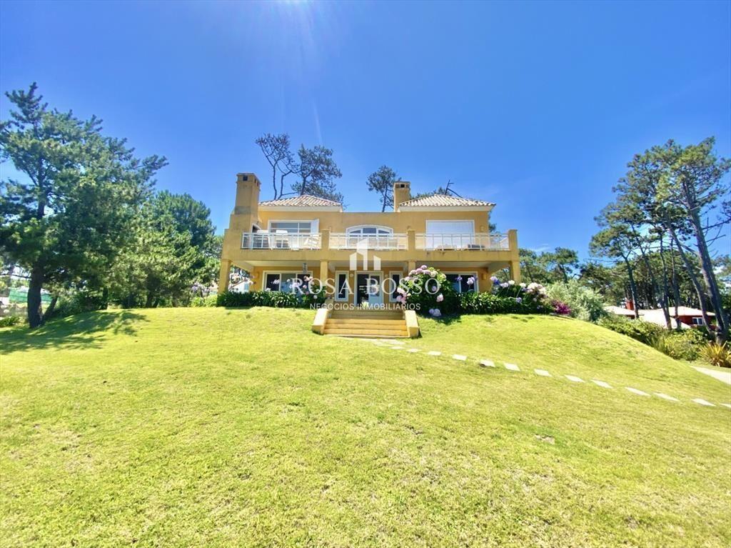Casa Venta 6 dormitorios La Barra Punta del Este