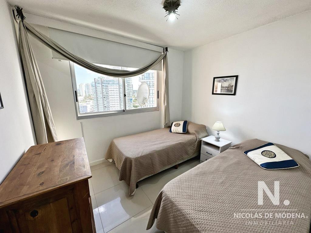 Apartamento con vista a Playa Brava y Playa Mansa, 2 dormit