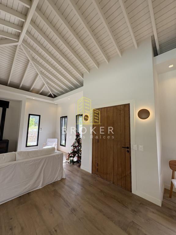 Excelente casa en alquiler anual en barrio privado en la ba