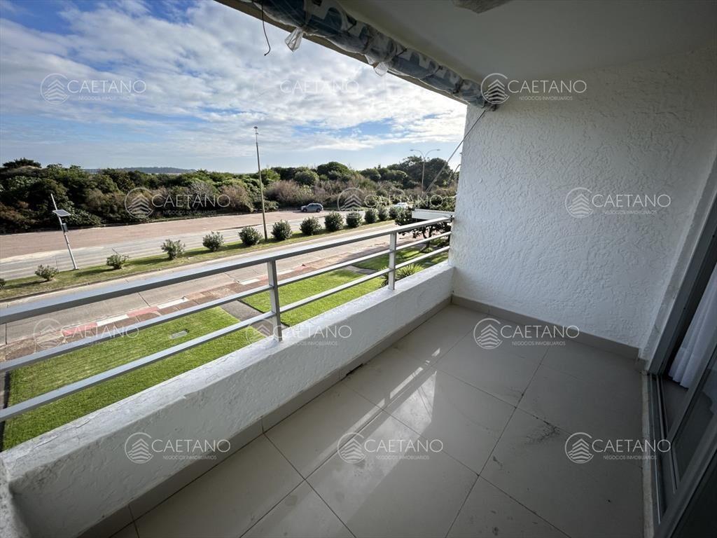 Venta apartamento primera linea Punta del Este 3 dormitorio
