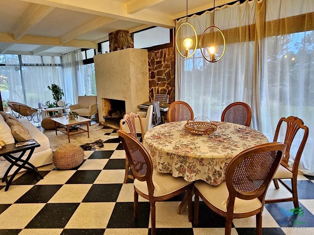 CASA EN ALQUILER, 4 DORMITORIOS Y PISCINA ZONA