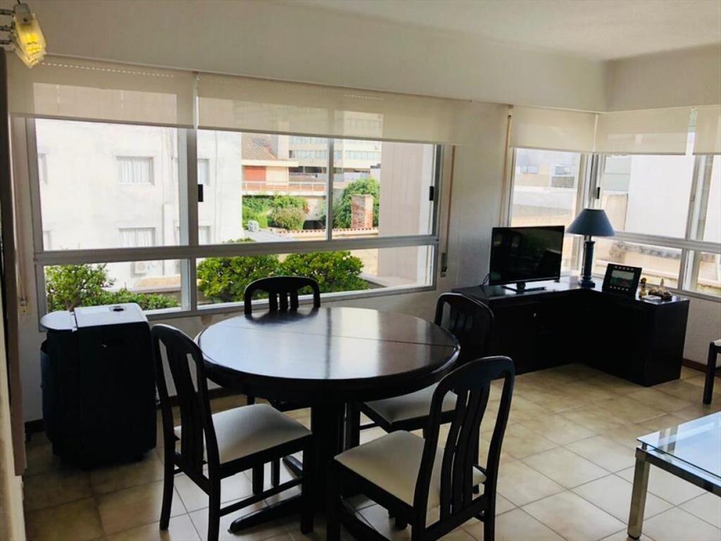 Apartamento en Peninsula de 2 dormitorios, 1 baño, cerca d