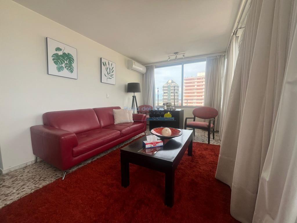Apartamento en Alquiler de 2 dormitorios en , del