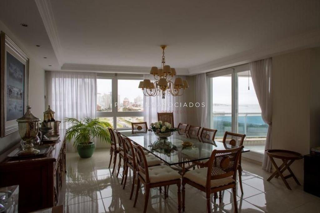 Apartamento de 3 dormitorios en venta en Tower,