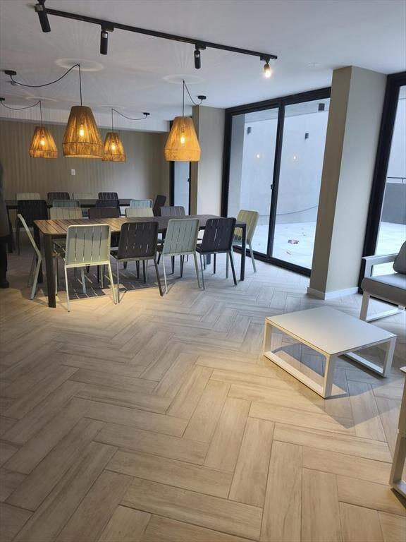 Alquilo Apartamento Monoambiente con balcón. Gimnasio, cowo