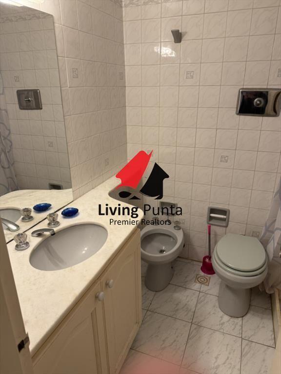 GRAN PLANTA EN COMPLEJO CON SERVICIOS