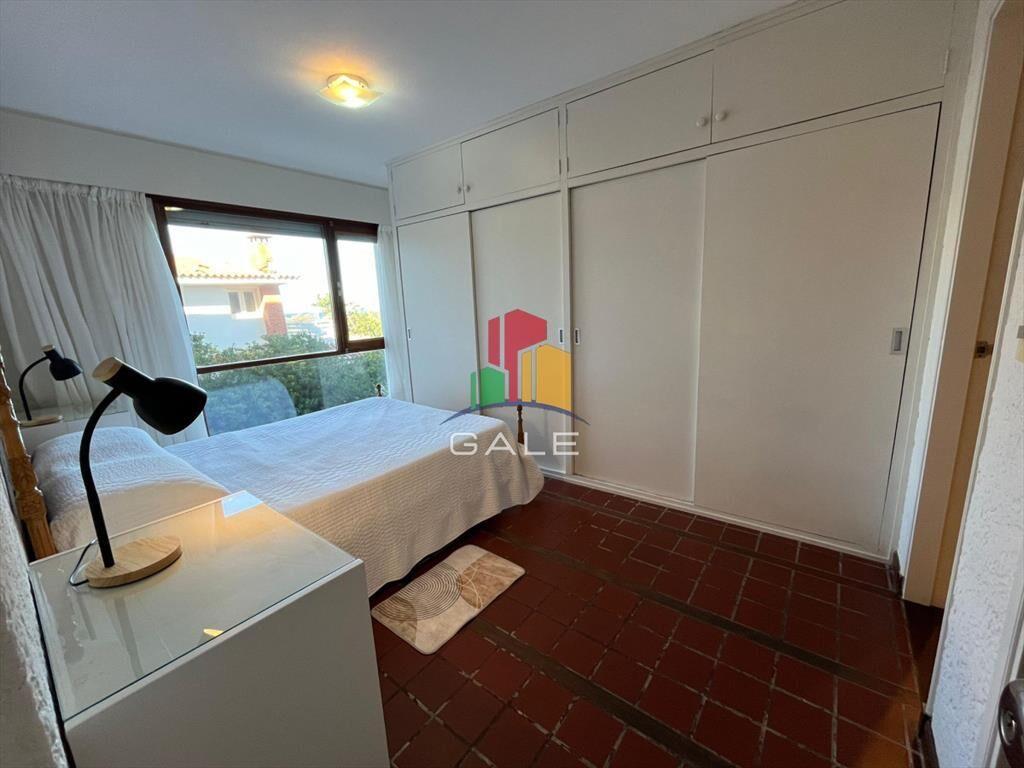 Frente al mar con vista, amplio apartamento