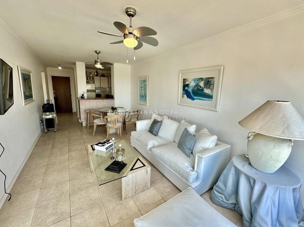 Departamento en Venta de 2 dormitorios en Torre