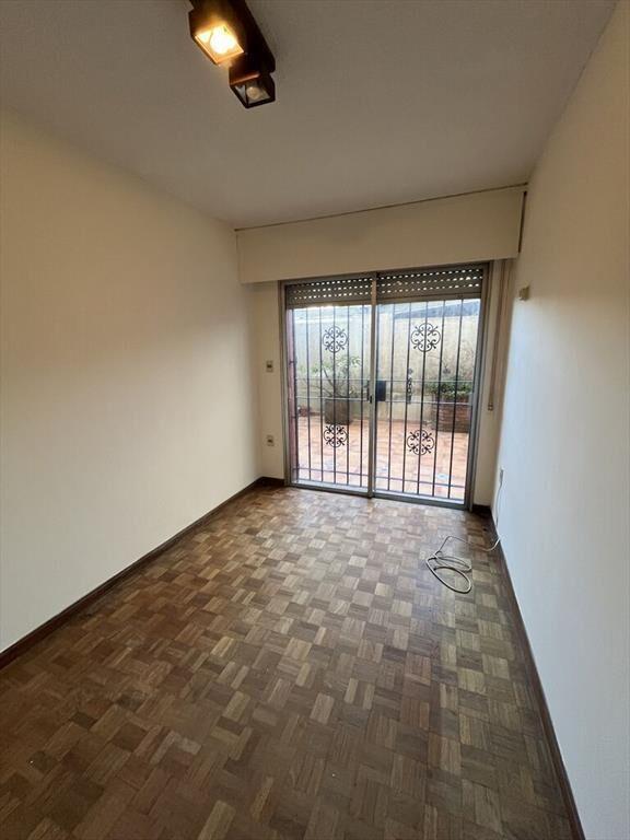 Divino Apto Planta Baja con Patio a metros de Rambla Playa