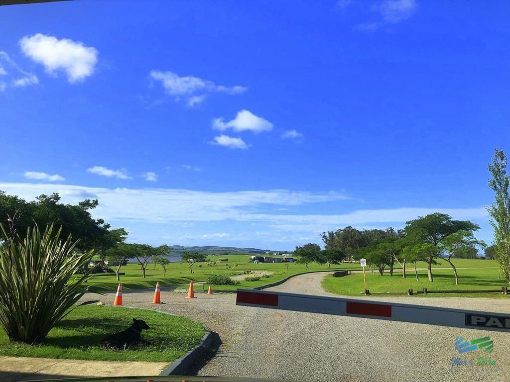 Venta de gran terreno en Laguna de los Cisnes