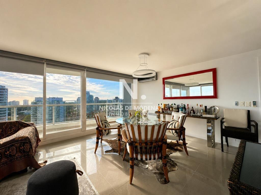 Venta de Apartamento en venta 3 dormitorios en y