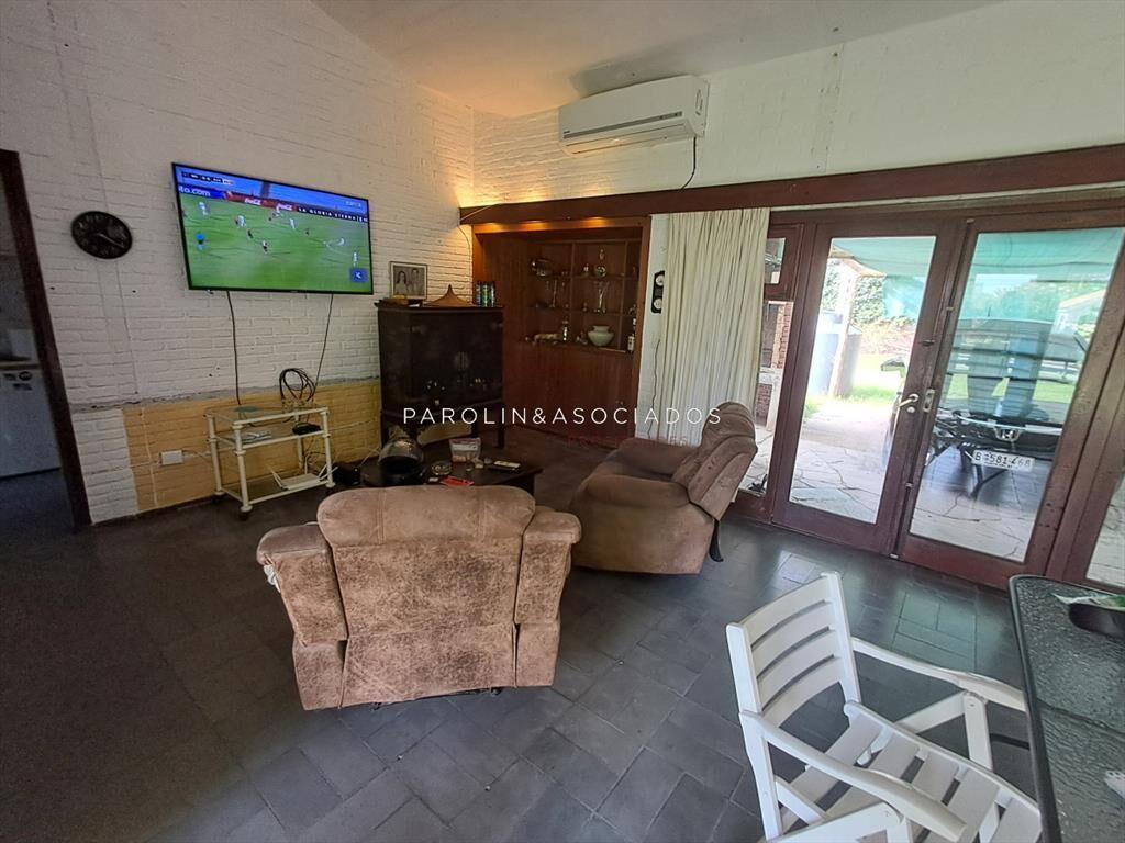 PUNTA DEL ESTE MANSA CASA DE 2 DORMITORIOS Y EN