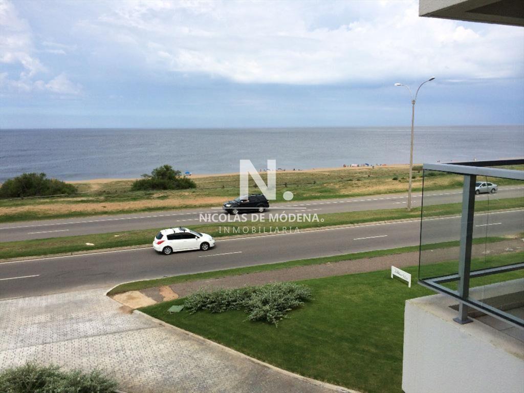 Hermoso apartamento con excelente vista!