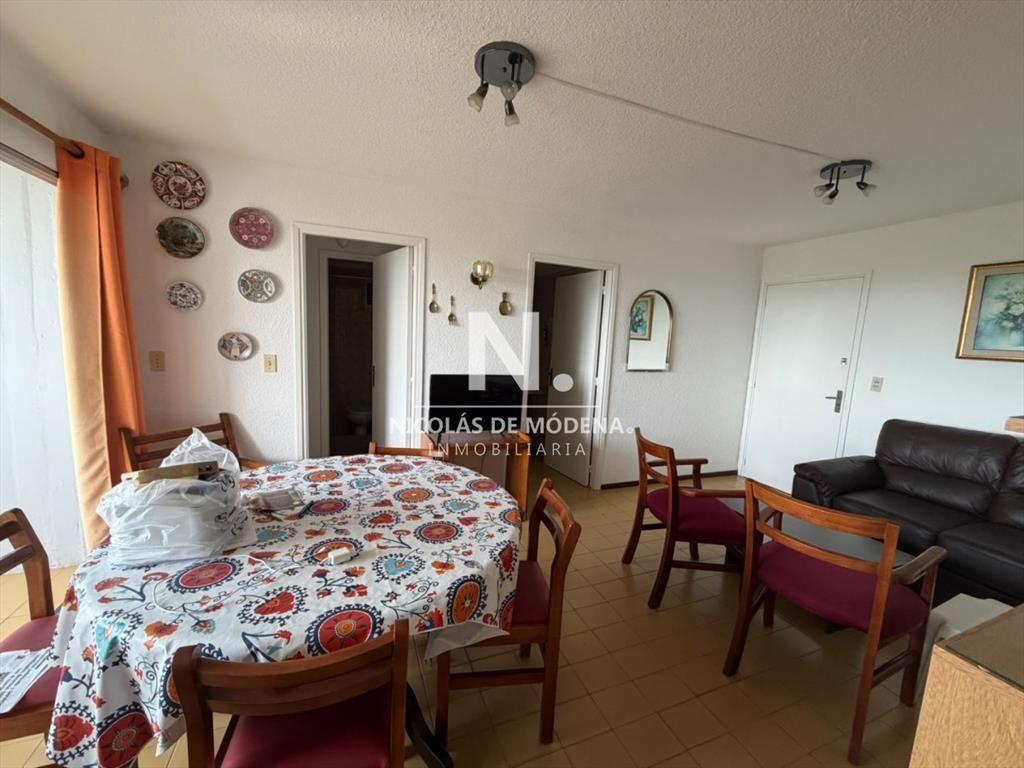 Apartamento en Roosevelt, 2 dormitorios con en