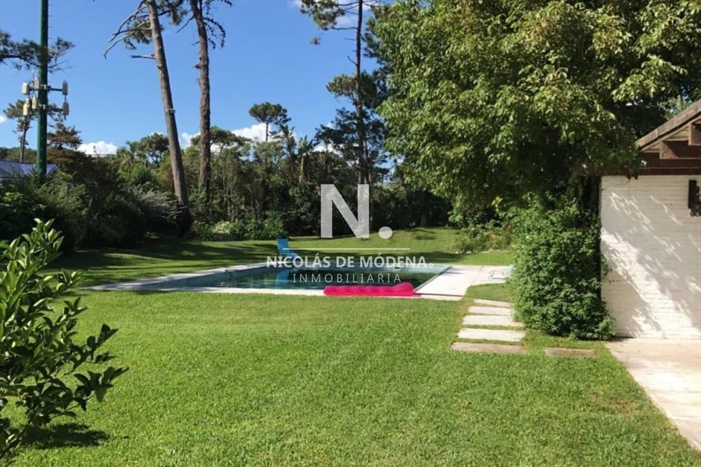 En alquiler casa de 6 dormitorios en Mansa- Punta del Este