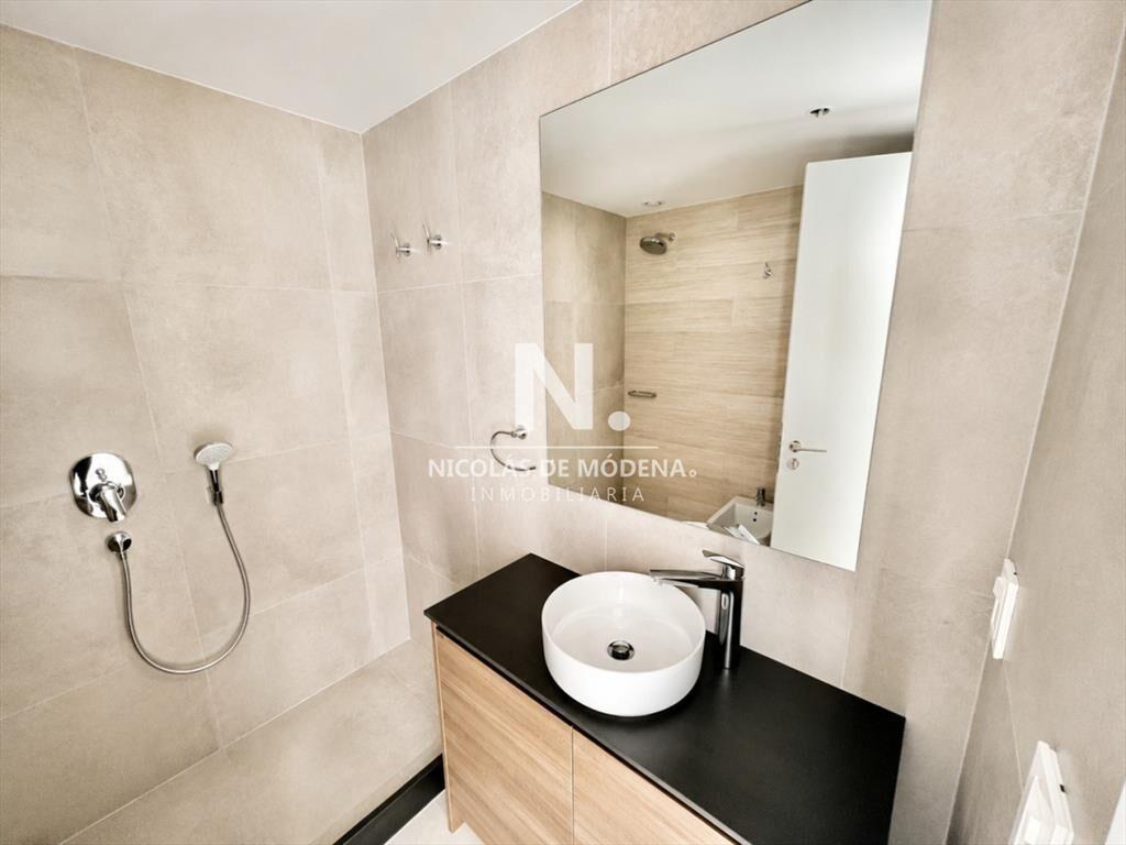 Departamento de 4 dormitorios en venta frente al
