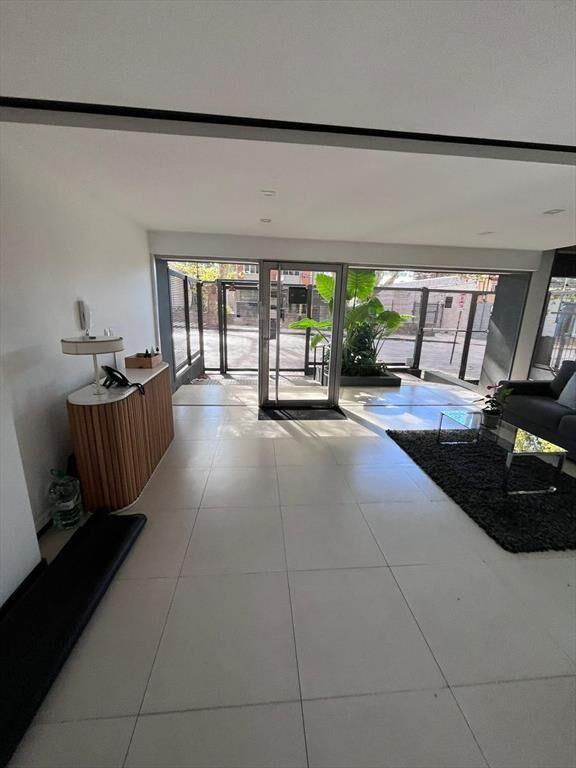 Alquilo apartamento, edificio con  Gym, barbacoa, sala lect