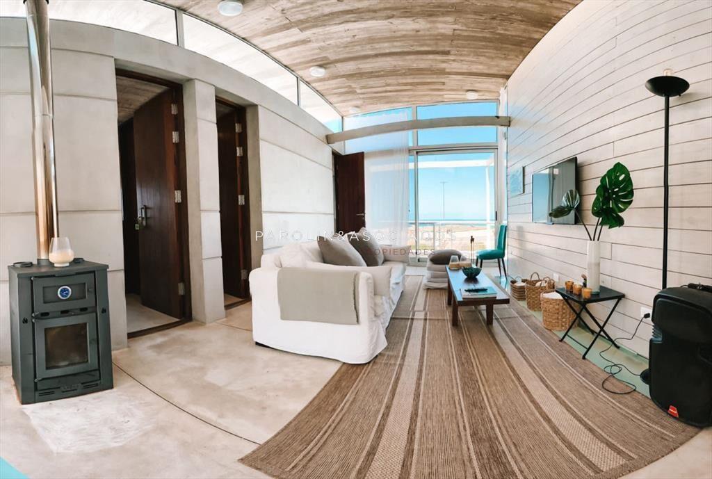 Casa en venta con vista al mar en El Chorro, del