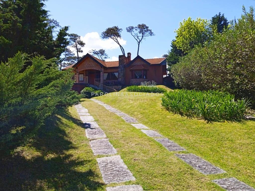 Casa en venta de 3 dormitorios en Pinares, Punta del Este.