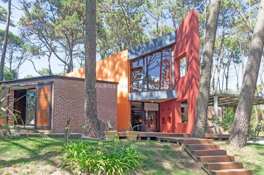 VENTA DE CASA DE 3 DORMITORIOS EN LAGUNA BLANCA