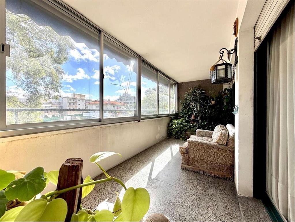 Venta Apartamento en Pocitos sobre Br. Artigas