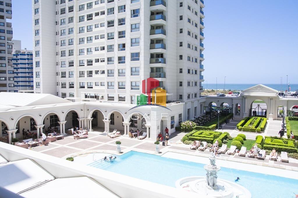 Departamento en venta con amplios dormitorios.
