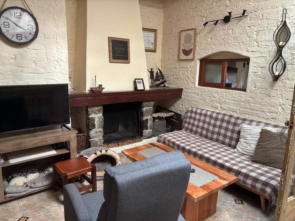 D'Angelo, excelente Casa en venta c/ gge y 3 dormitorios...