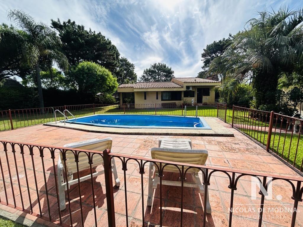 Casa en Venta, zona residencial, Pinares, Punta del Este