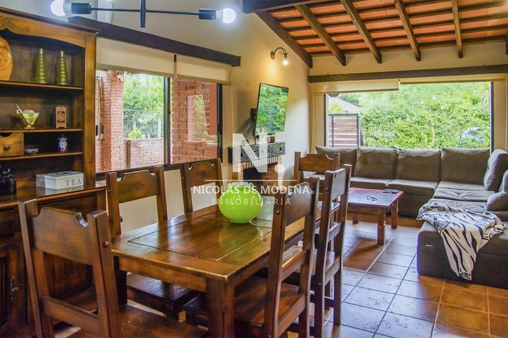 En venta casa de 3 Dormitorios en Jardines de con