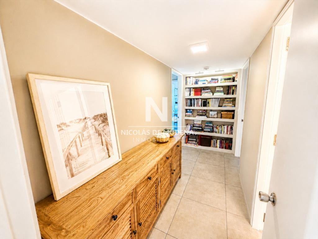Apartamento de 3 dormitorios en venta frente a Playa Brava