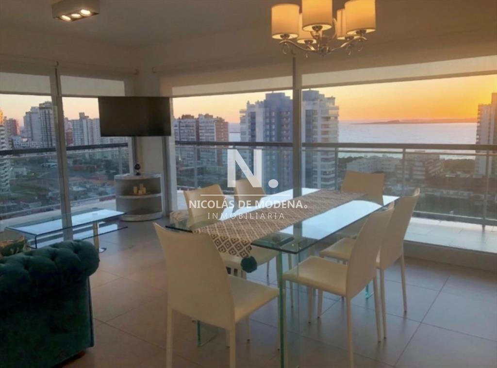 Apartamento en torre de categoría