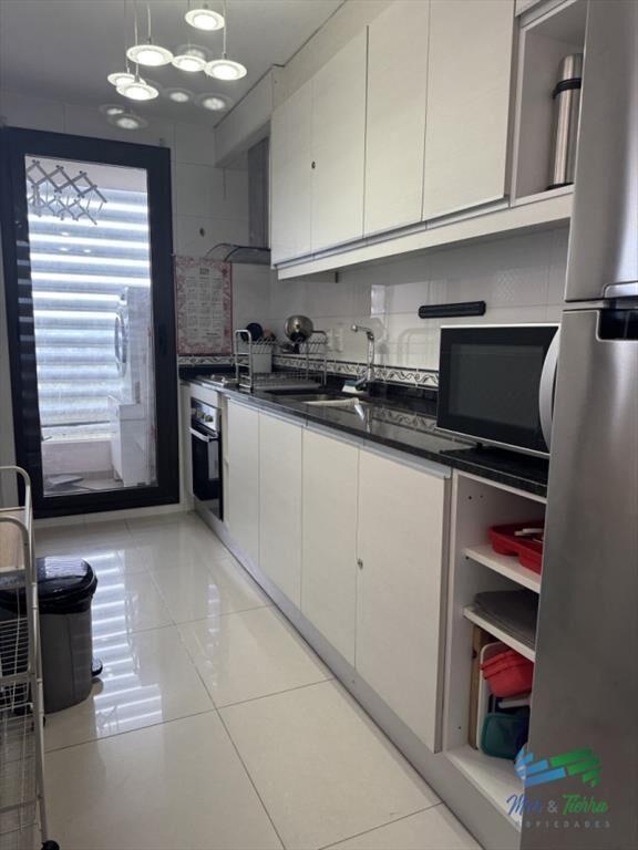 En venta apartamento 2 dormitorios, torre con buenos servic