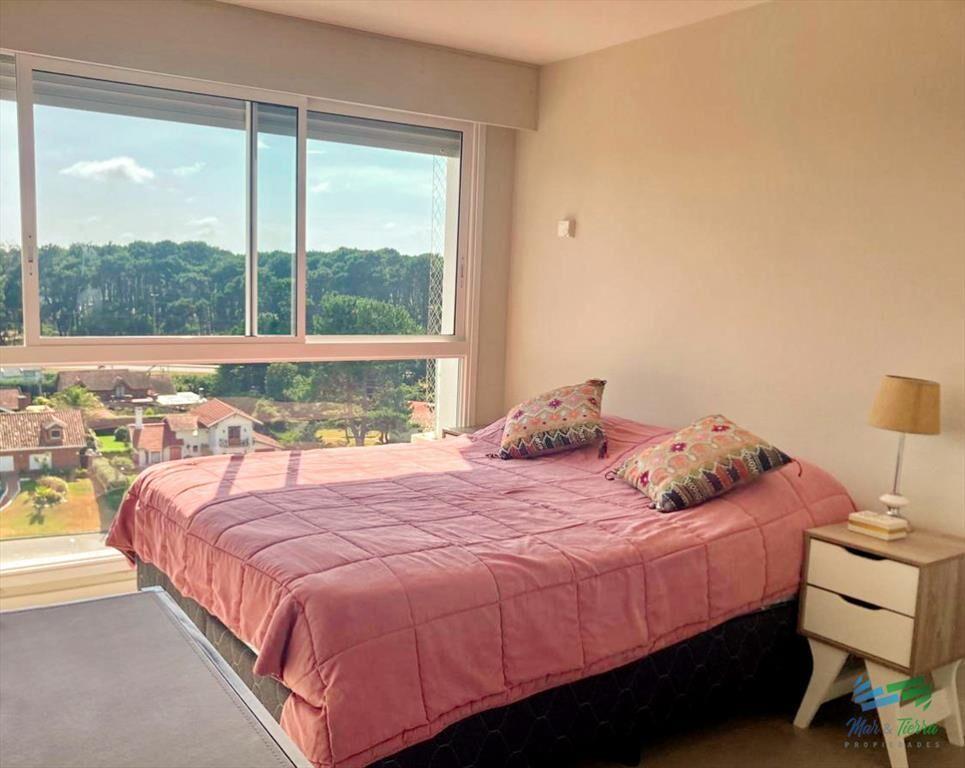 APARTAMENTO EN VENTA, DOS DORMITORIOS, EN TORRE