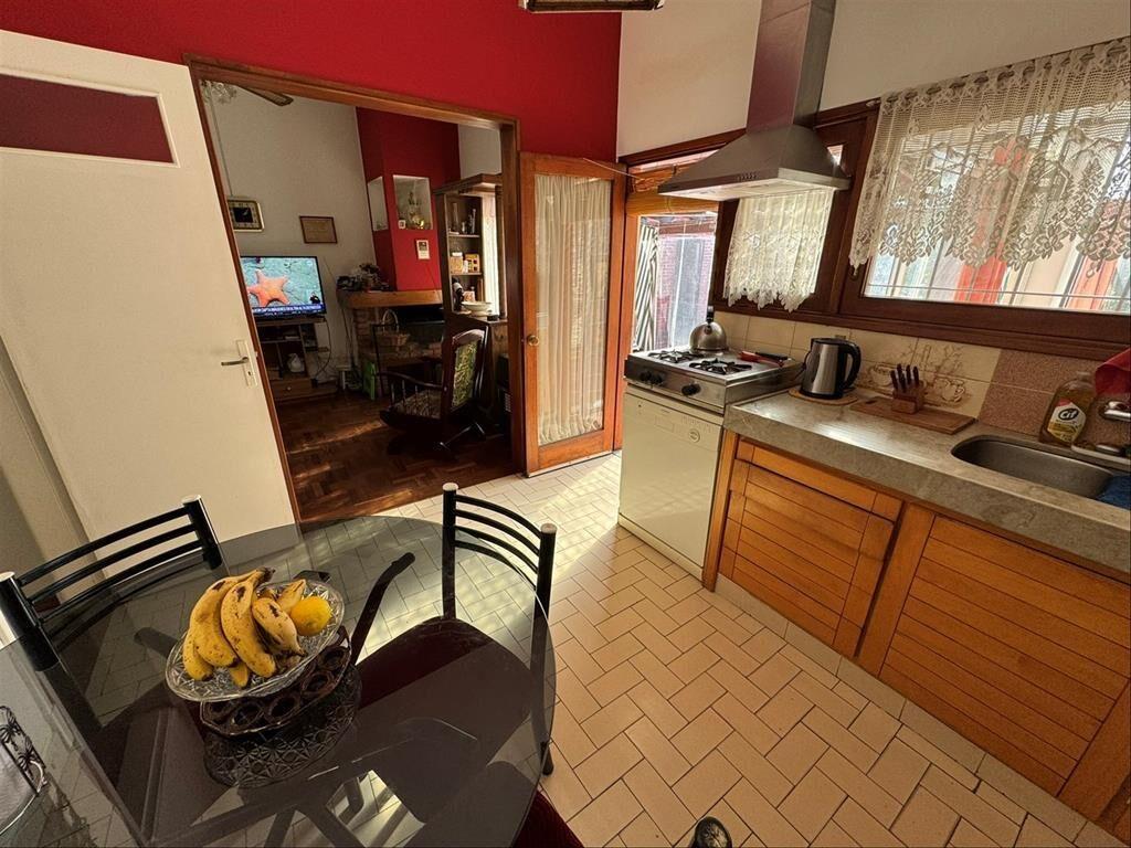 VENTA DE CASA MALVIN 3 DORMITORIOS UNA PLANTA GRAN FONDO