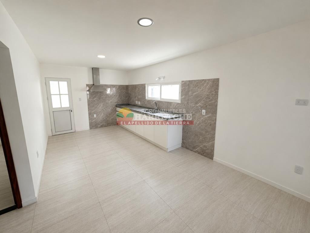 Alquiler en Canelones, 2 dorm, cocina comedor a