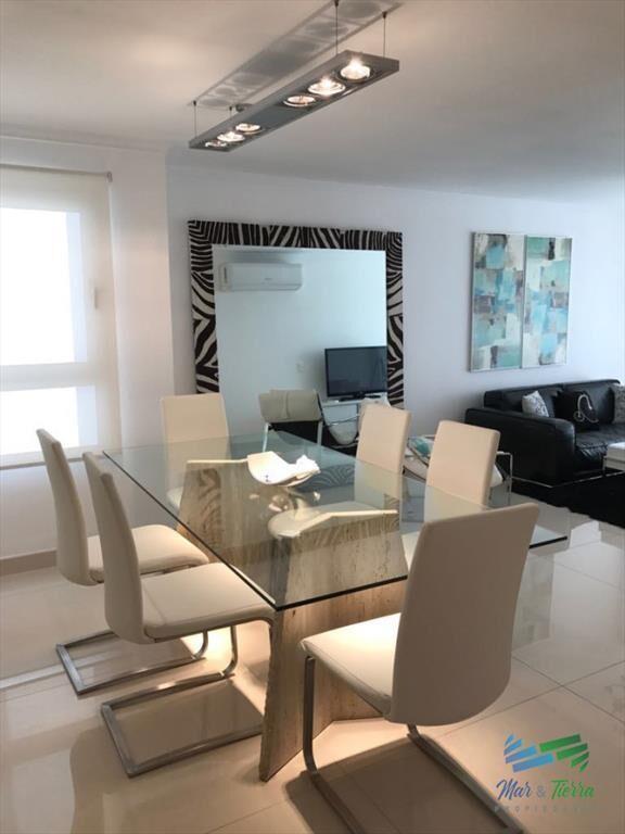 En venta.. piso alto , torre de categoría con y