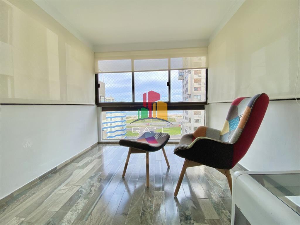 Apartamento en Brava, 3 dormitorios *