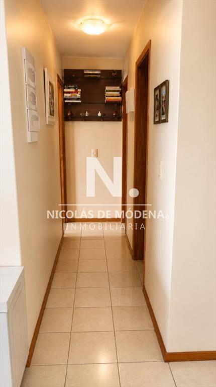 Vende apartamento de 2 dormitorios en Punta del