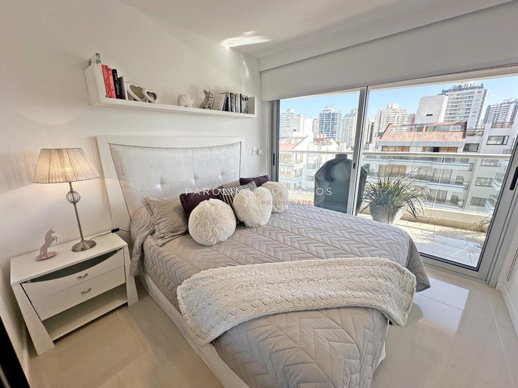 Apartamento en venta en excelente estado con al