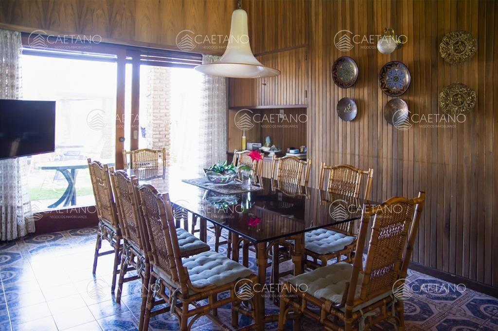 Hermosa casa en venta a pocos metros del mar.