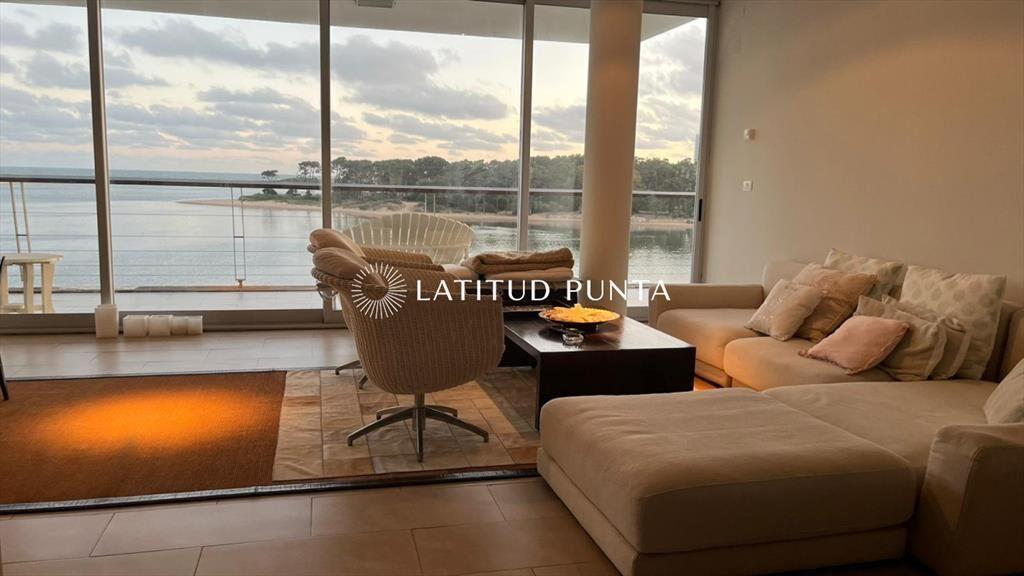 Apartamento en La Barra, 3 suites