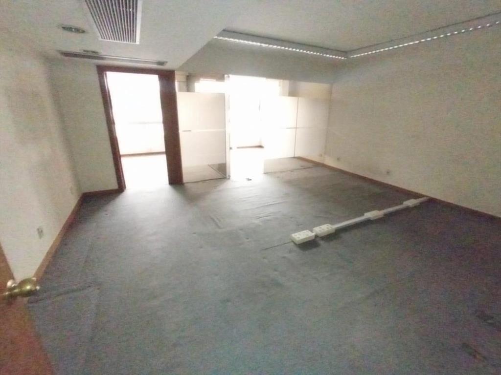 Plaza Independencia, 560 m2, aire acondicionado central, vi