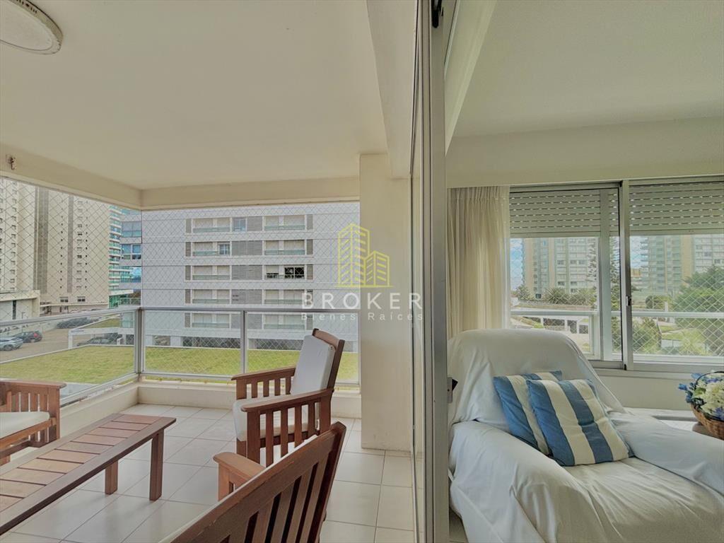Venta Apartamento Mansa Punta del Este vista al 3